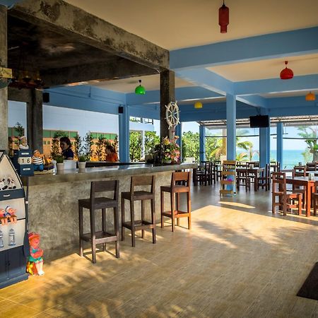 Sea Stone Hotel Накхон Си Тамарат Екстериор снимка
