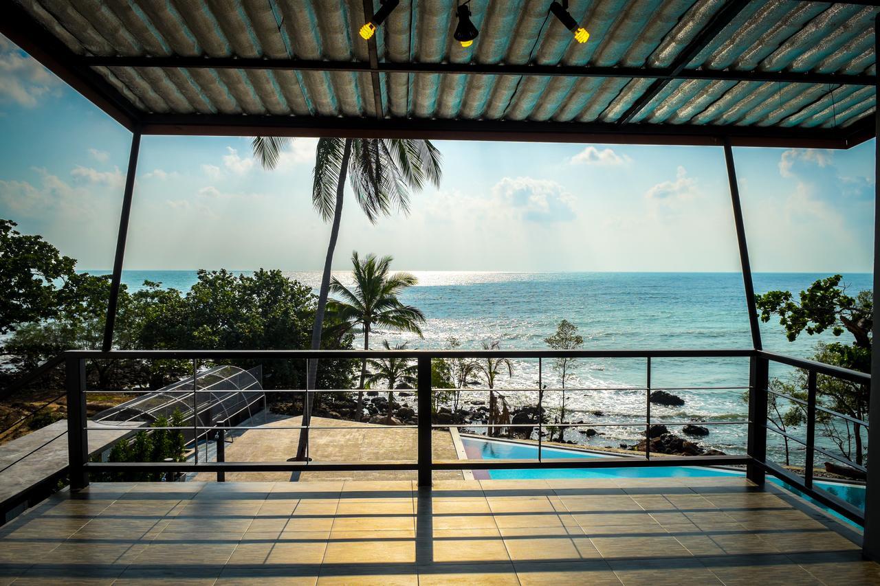 Sea Stone Hotel Накхон Си Тамарат Екстериор снимка