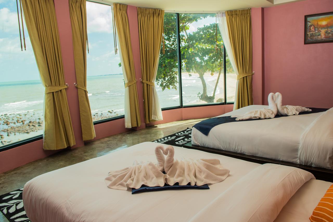 Sea Stone Hotel Накхон Си Тамарат Стая снимка