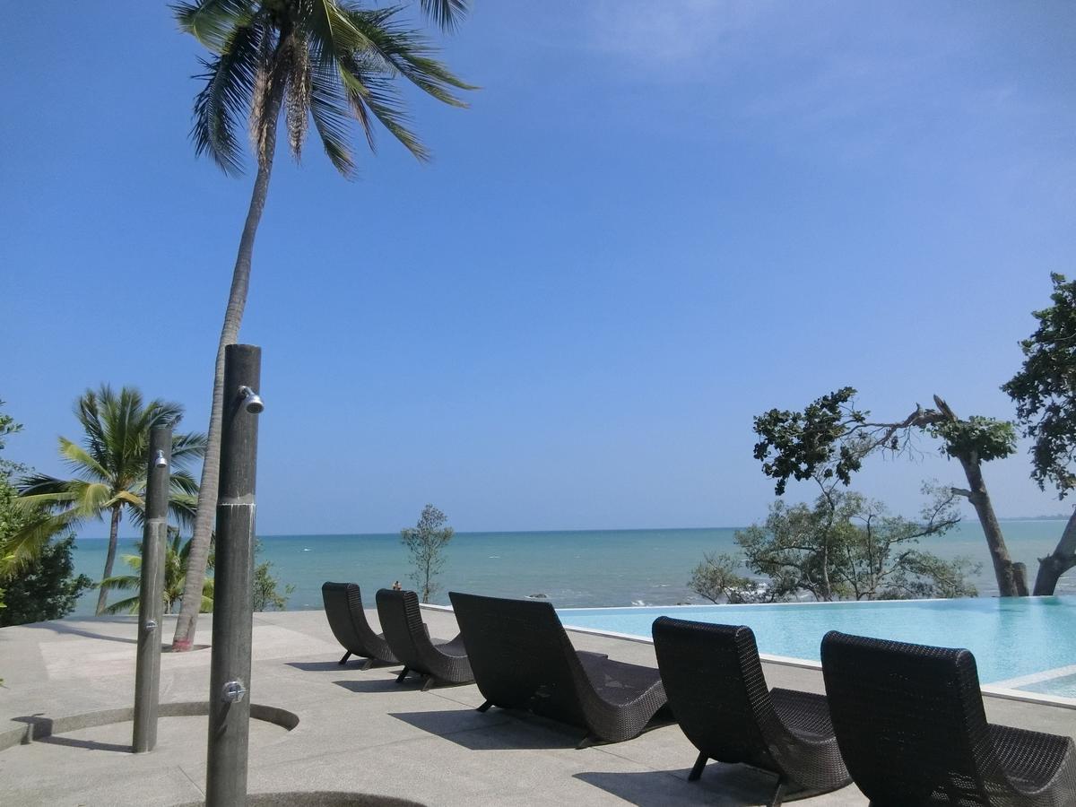 Sea Stone Hotel Накхон Си Тамарат Екстериор снимка